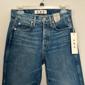 AMO LOVERBOY | Easy Fit | High Rise | Straight Leg Denim